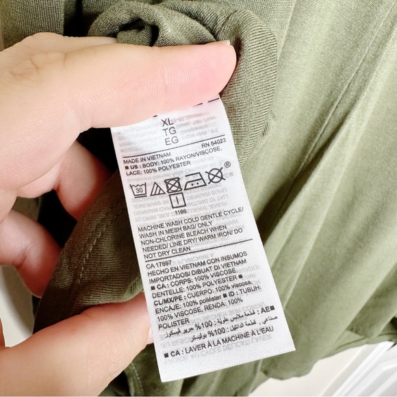 Old Navy Crochet Tank - Picture 5 of 6